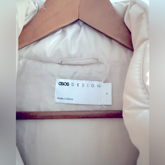 Cream puffer jacket - Picture 3 of 3